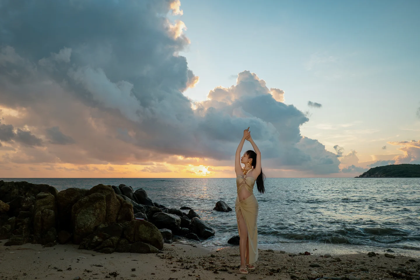 年年 - 海边维纳斯 [80P-549MB] tg@simisebaisi 【丝足阁】013.webp